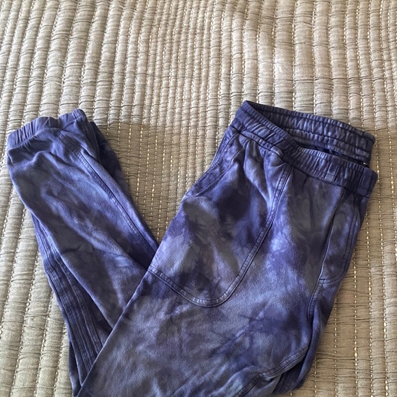 Athleta Pants - Athleta Blue Tie Dye Fleece Joggers L